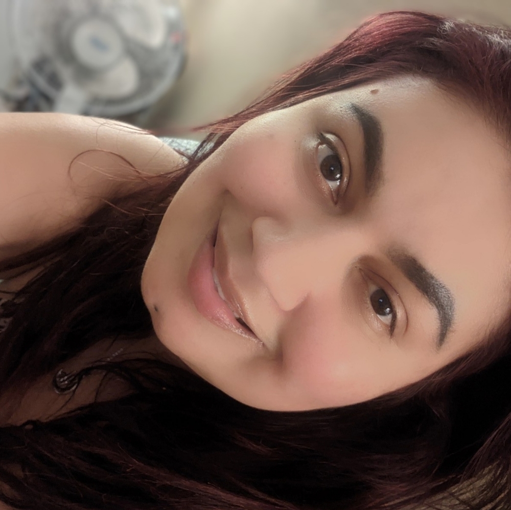 Meet your Posher, Maxine